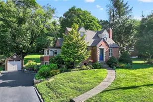 2895 Grandview Dr, Hampton, PA 15101 - Photo 1