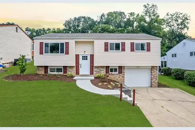 1607 Leona Ave, South Park, PA 15129 - Photo 1