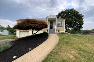 102 Crest Ln, Pittsburgh, PA 15116 - Photo 1
