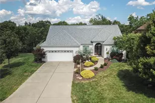 2521 Bonnie Dell Dr, South Park, PA 15129 - Photo 1