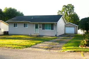 1013 Lisa Ln, Farrell, PA 16121 - Photo 1