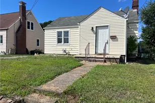 613 Clyde St, New Kensington, PA 15068 - Photo 1