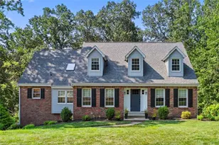 2668 Timberglen W, Pittsburgh, PA 15090 - Photo 1