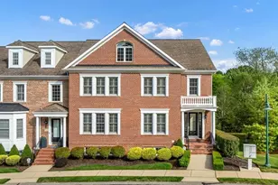 307 Georgetowne Ct, Pine Township, PA 15090 - Photo 1