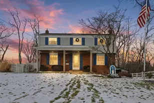 650 Galway Dr, Bethel Park, PA 15102 - Photo 1