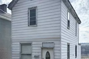 330 Iowa Ave, Glassport, PA 15045 - Photo 1
