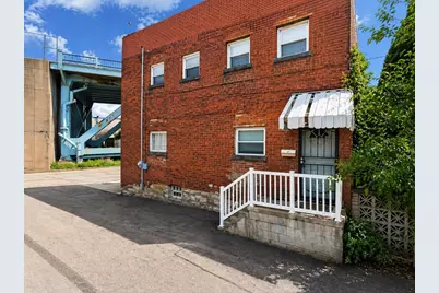 427 Oak Aly, McKees Rocks, PA 15136 - Photo 1