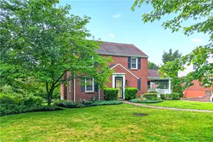 1801 Vollmer Dr, Pittsburgh, PA 15116 - Photo 1