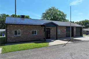 800 Jackson Ave, Monaca, PA 15061 - Photo 1