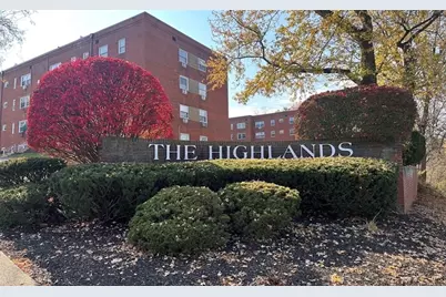 5900 Babcock Blvd #7, Ross Twp, PA 15237 - Photo 1