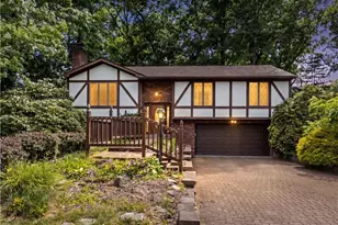 1721 Grovecrest Dr, Pittsburgh, PA 15239 - Photo 1