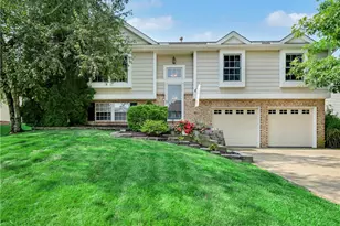 1028 Lexington Dr, Hopewell Township, PA 15001 - Photo 1