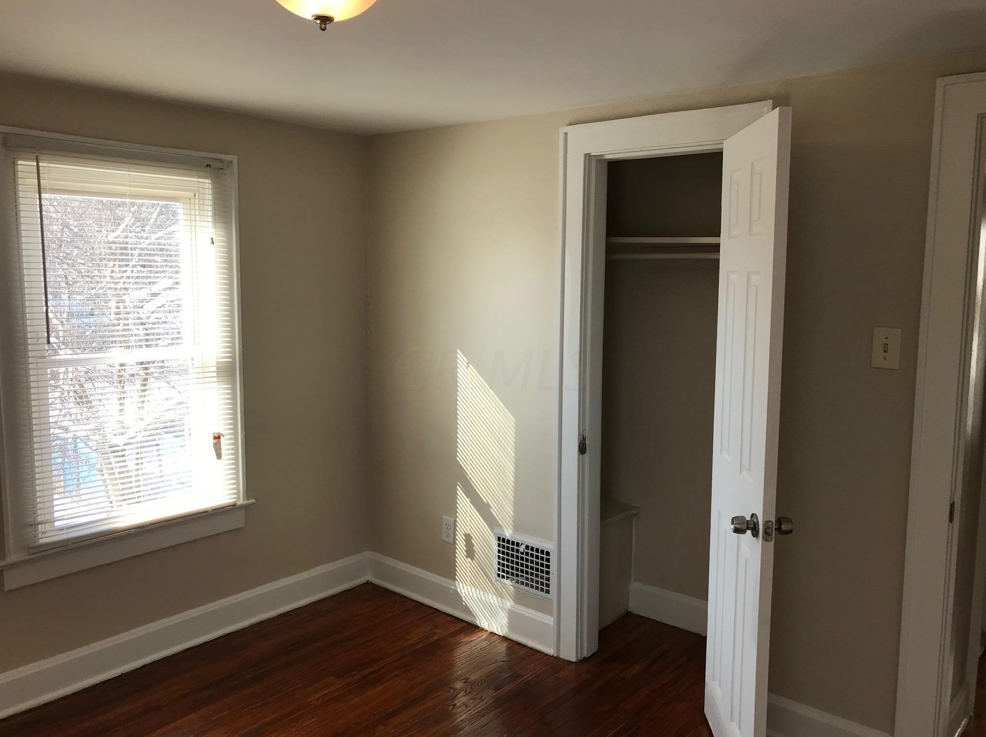 553 Townsend Ave, Columbus OH 43223-1825 exterior