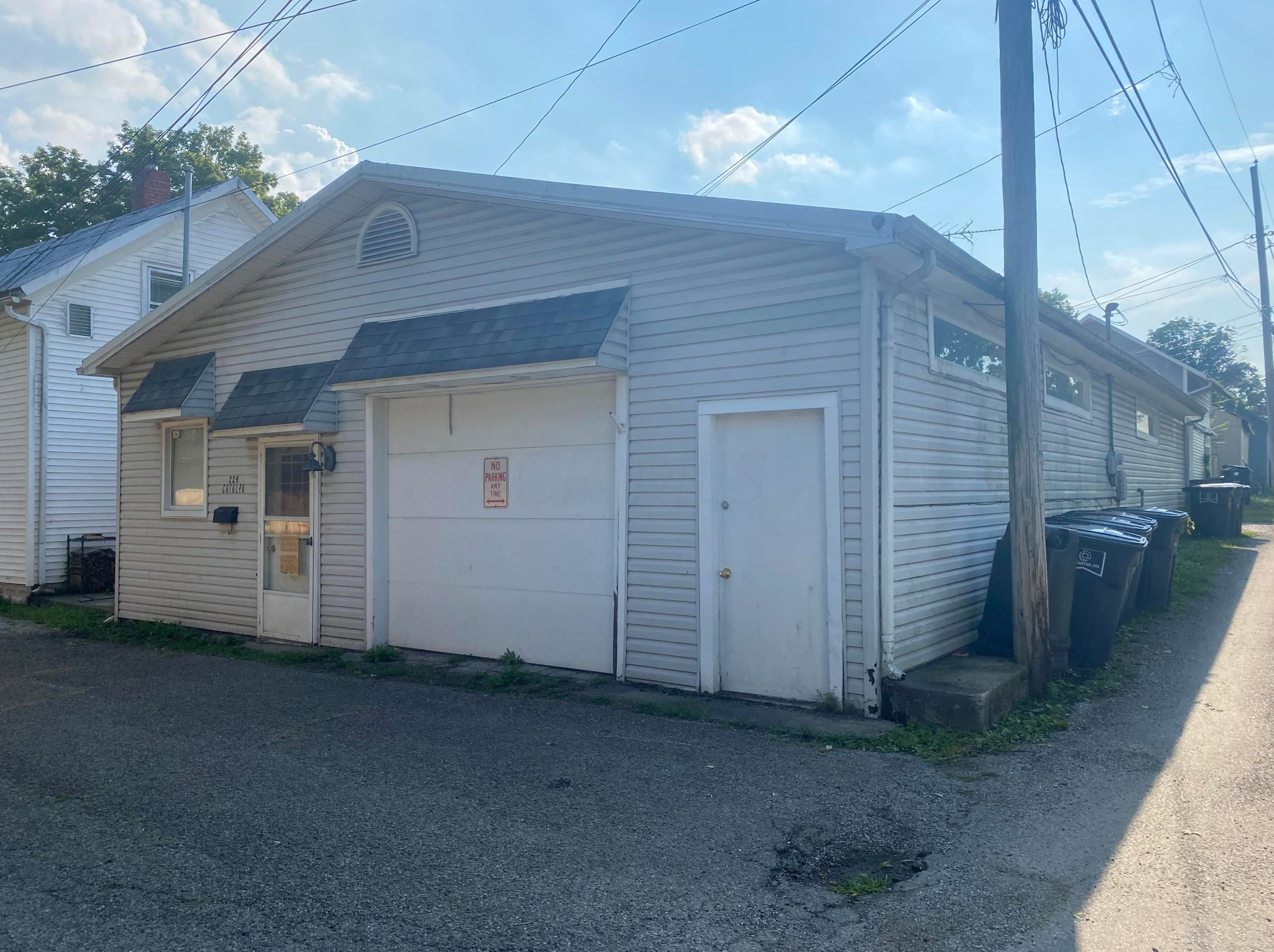 635 Wheeling St, Lancaster OH 43130-3919 exterior