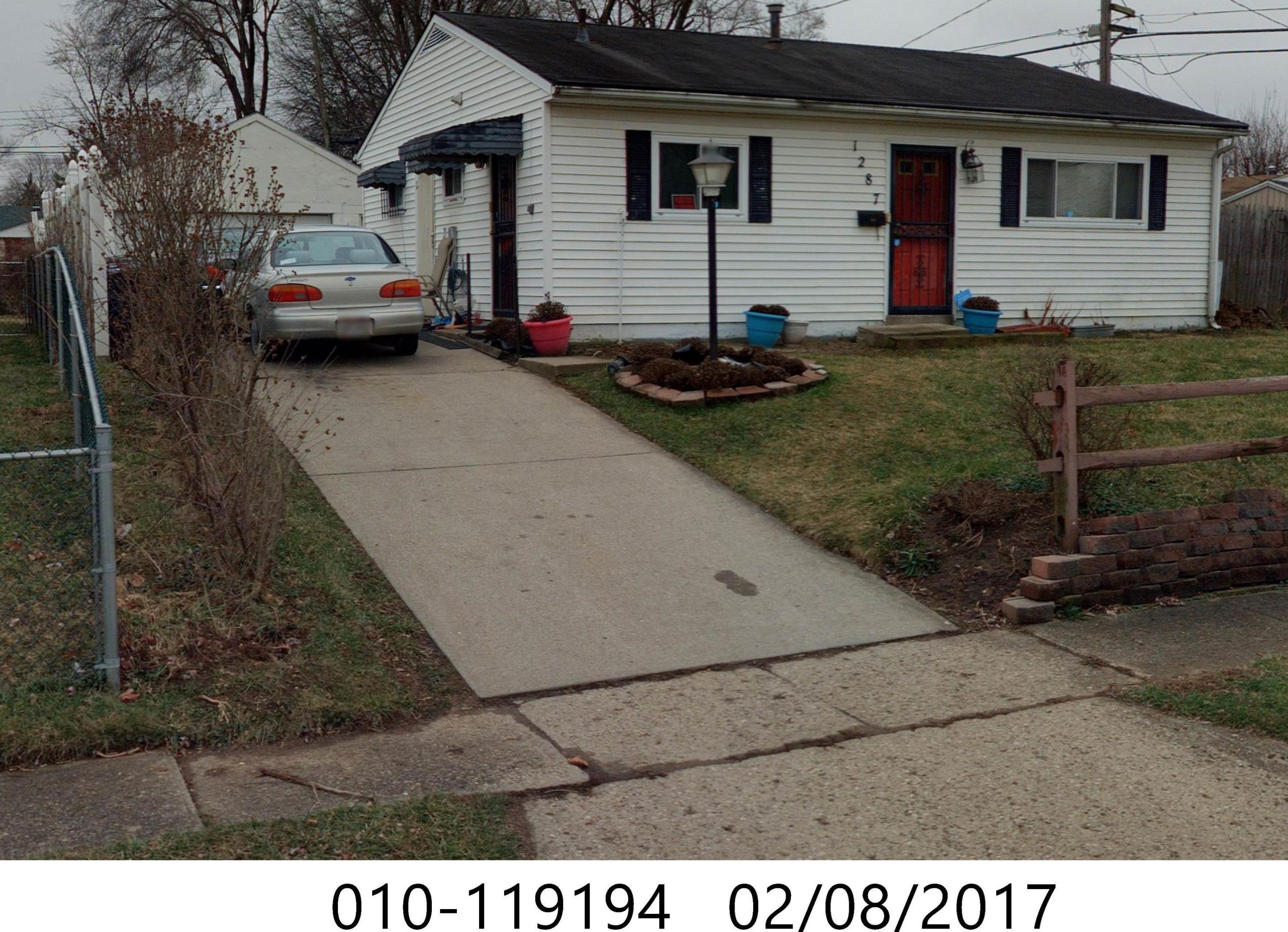 1287 Lockberry Ave, Columbus, OH 43207-3217