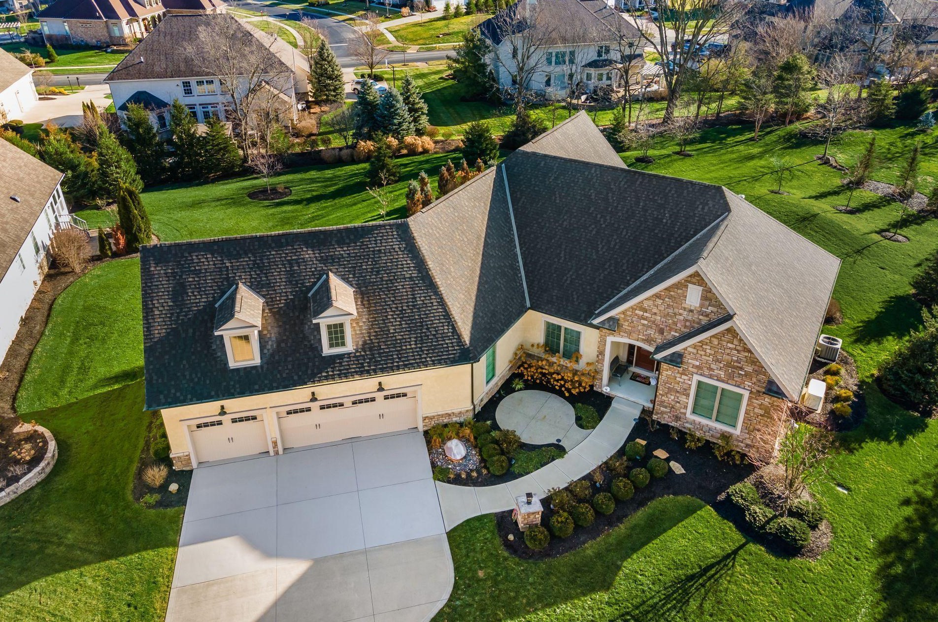 8068 Campbell Ln, Dublin, OH 43017-8904