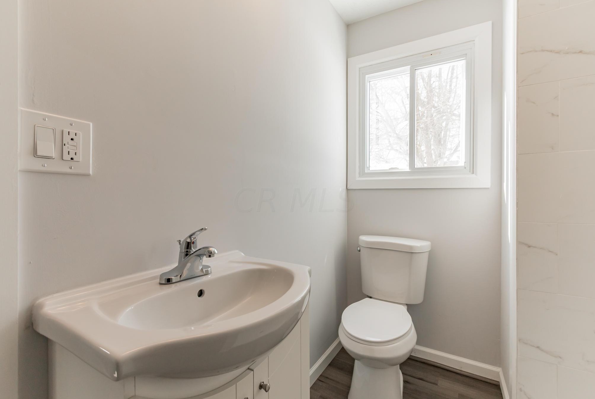 2165 Brentnell Ave, Columbus OH 43211-1911 exterior