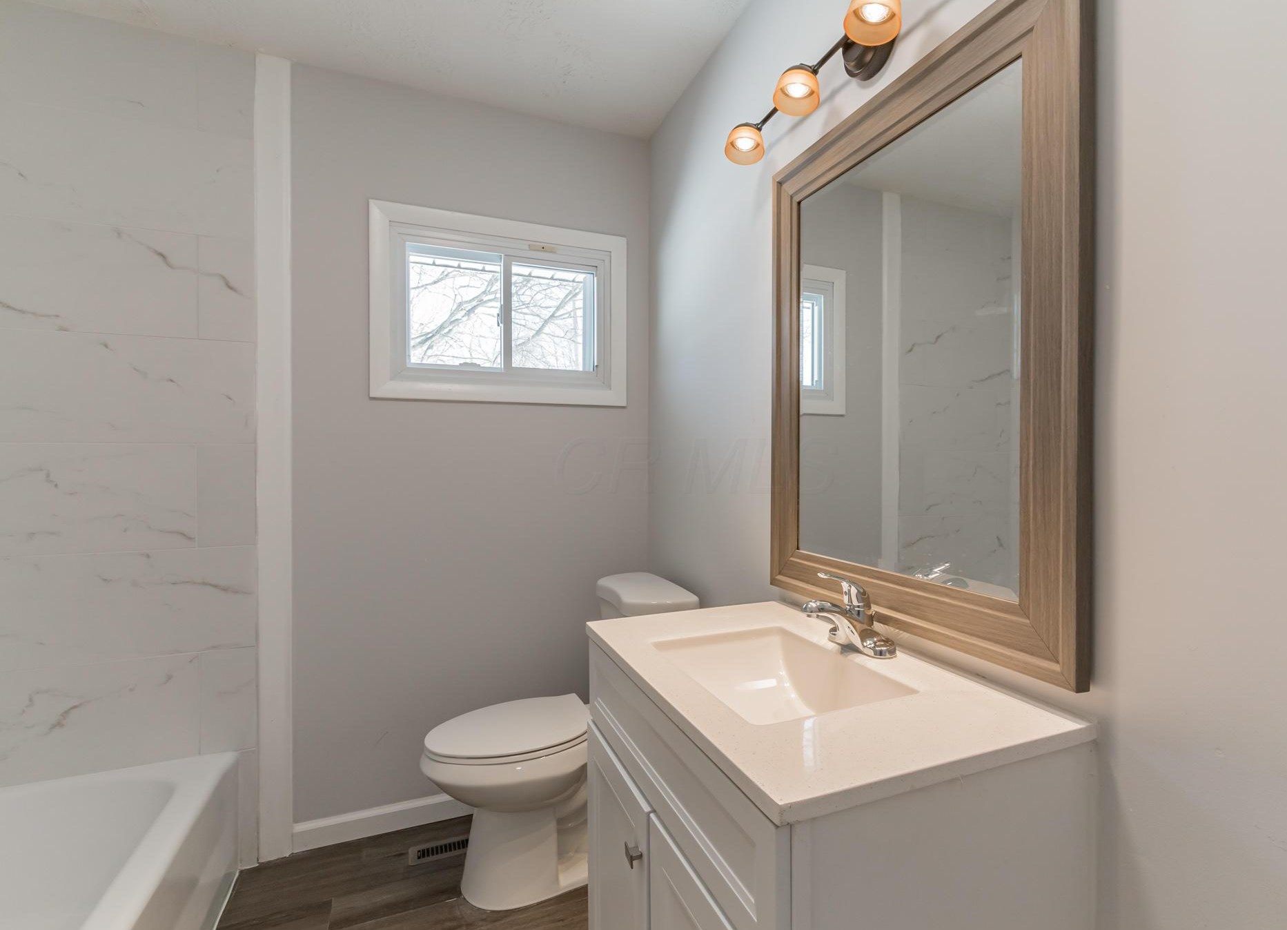 2165 Brentnell Ave, Columbus OH 43211-1911 exterior