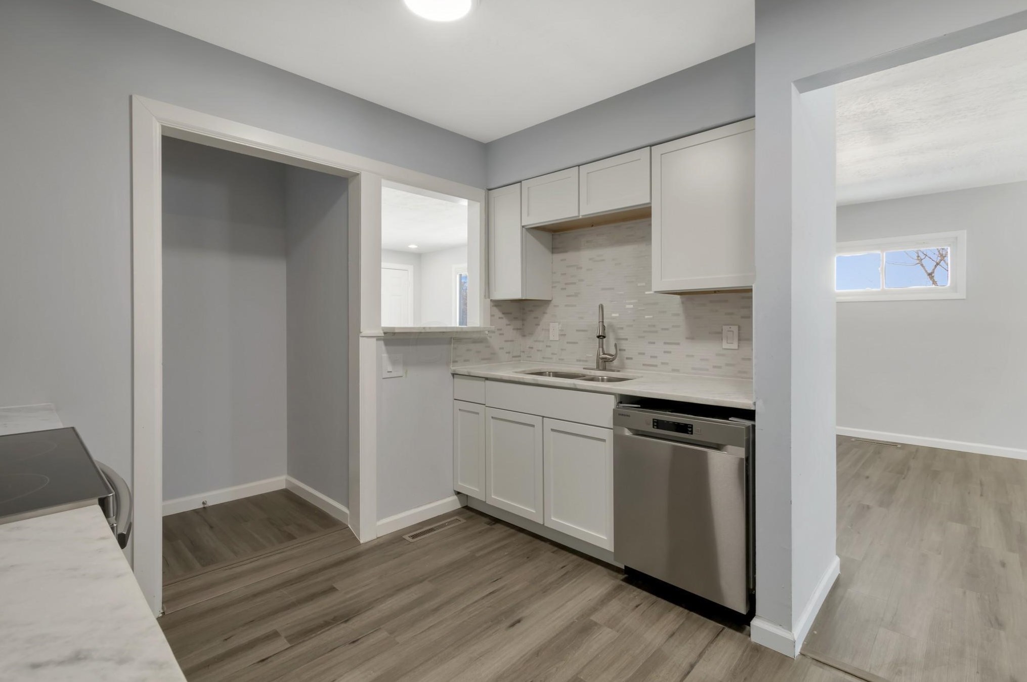 2165 Brentnell Ave, Columbus OH 43211-1911 exterior