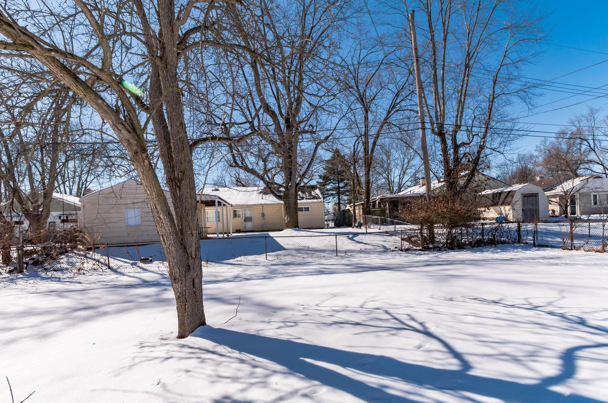 2165 Brentnell Ave, Columbus OH 43211-1911 exterior