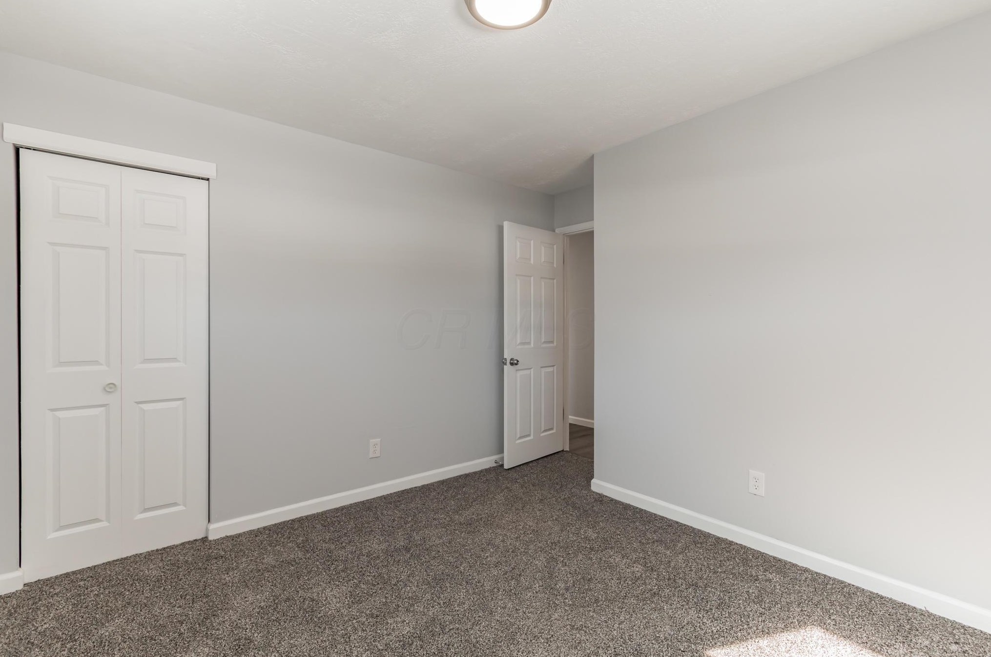 2165 Brentnell Ave, Columbus OH 43211-1911 exterior