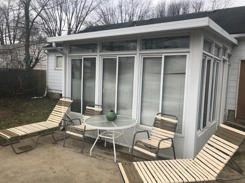 3932 Signal Dr, Columbus, OH 43232-6355