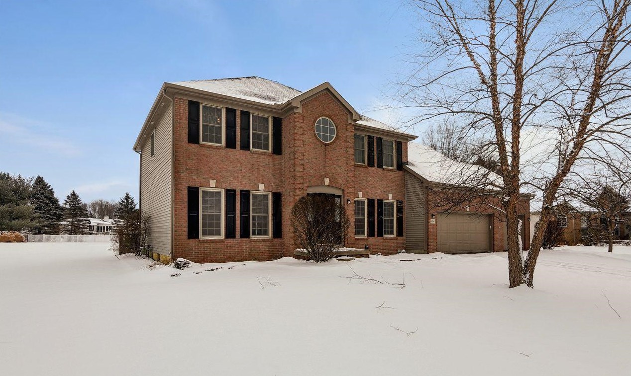 8260 Reston Ct, Westerville, OH 43082-9528