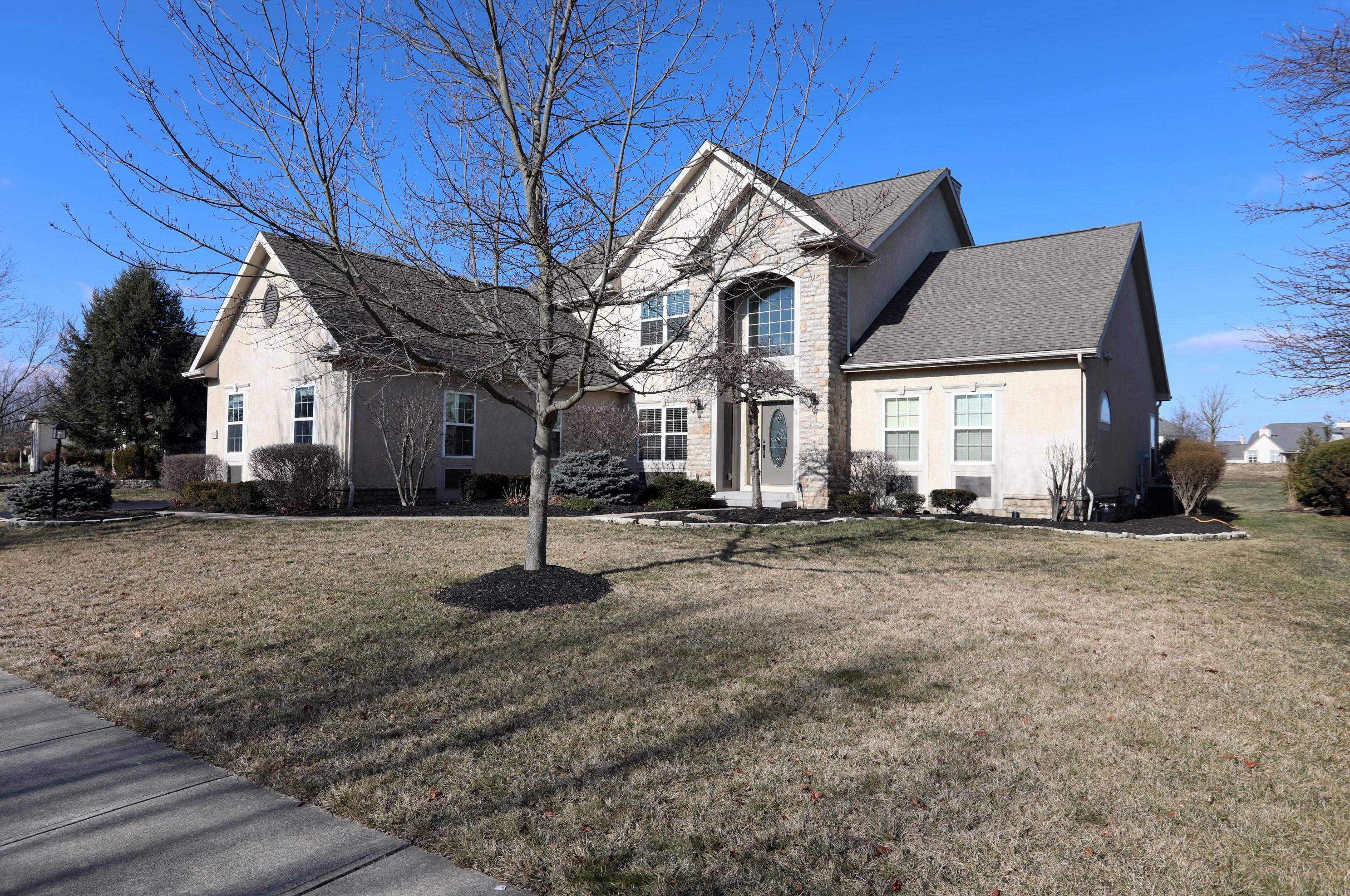 6580 Ballantrae Pl, Dublin, OH 43016-6049