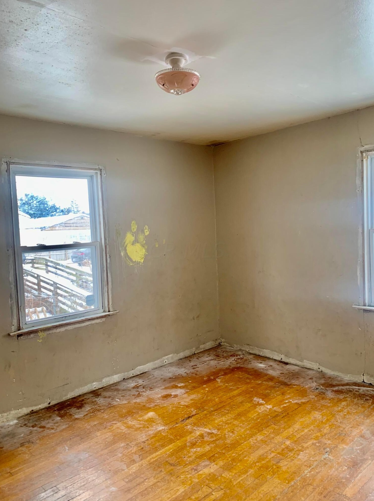 633 Wayne Ave, Columbus OH 43204-3229 exterior