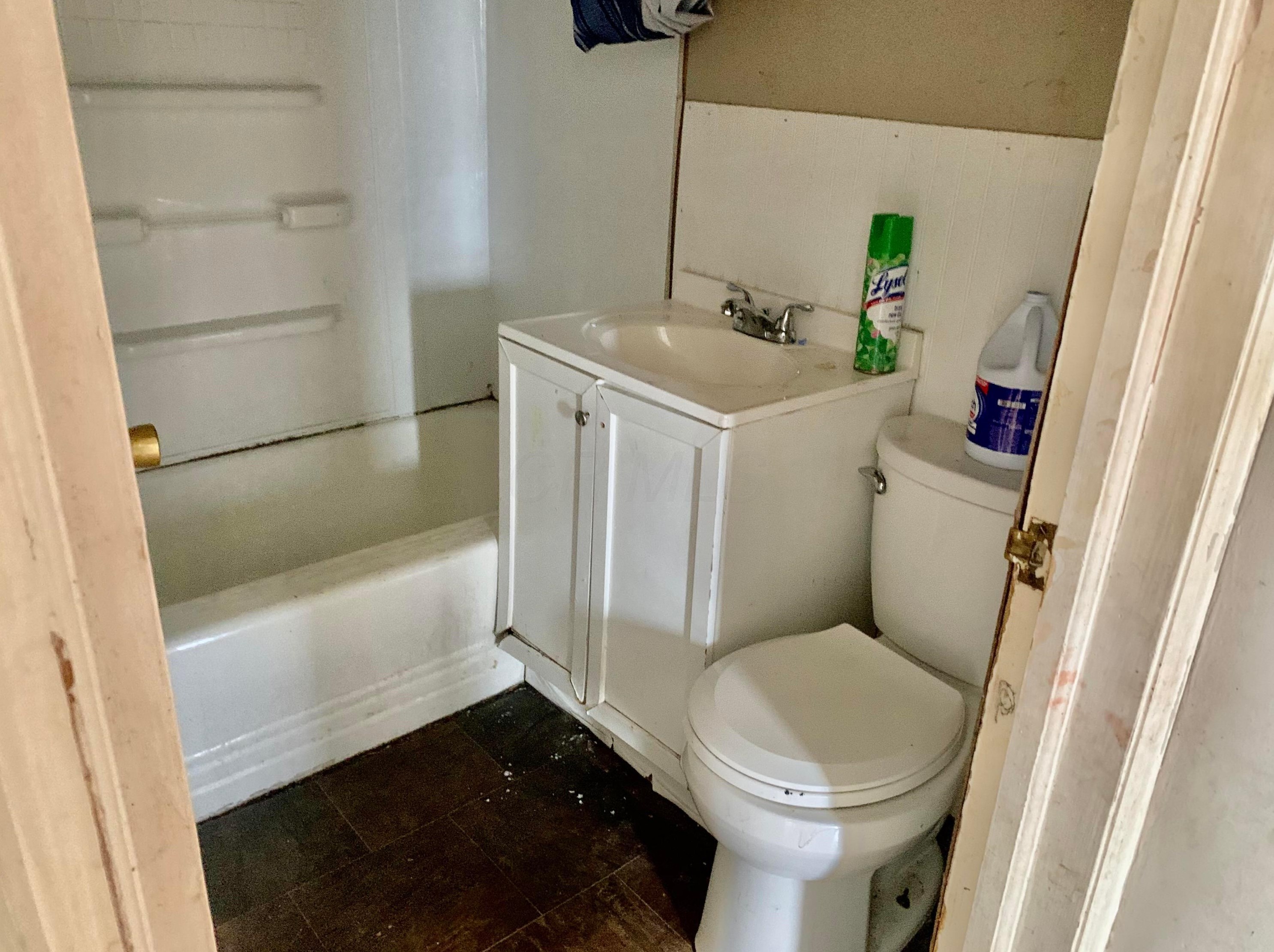 633 Wayne Ave, Columbus OH 43204-3229 exterior