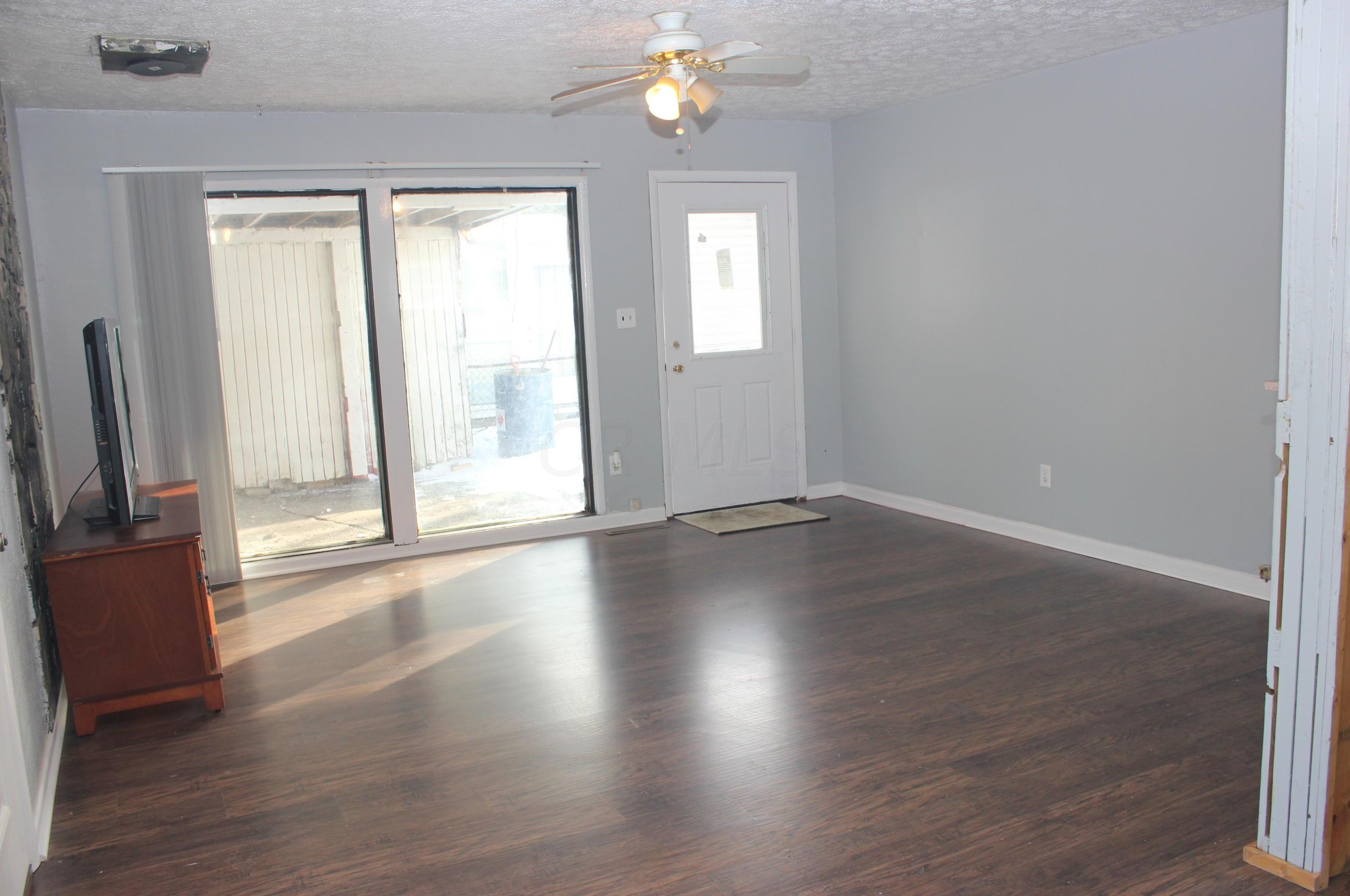864 Mark Pl, Columbus, OH 43204-1731