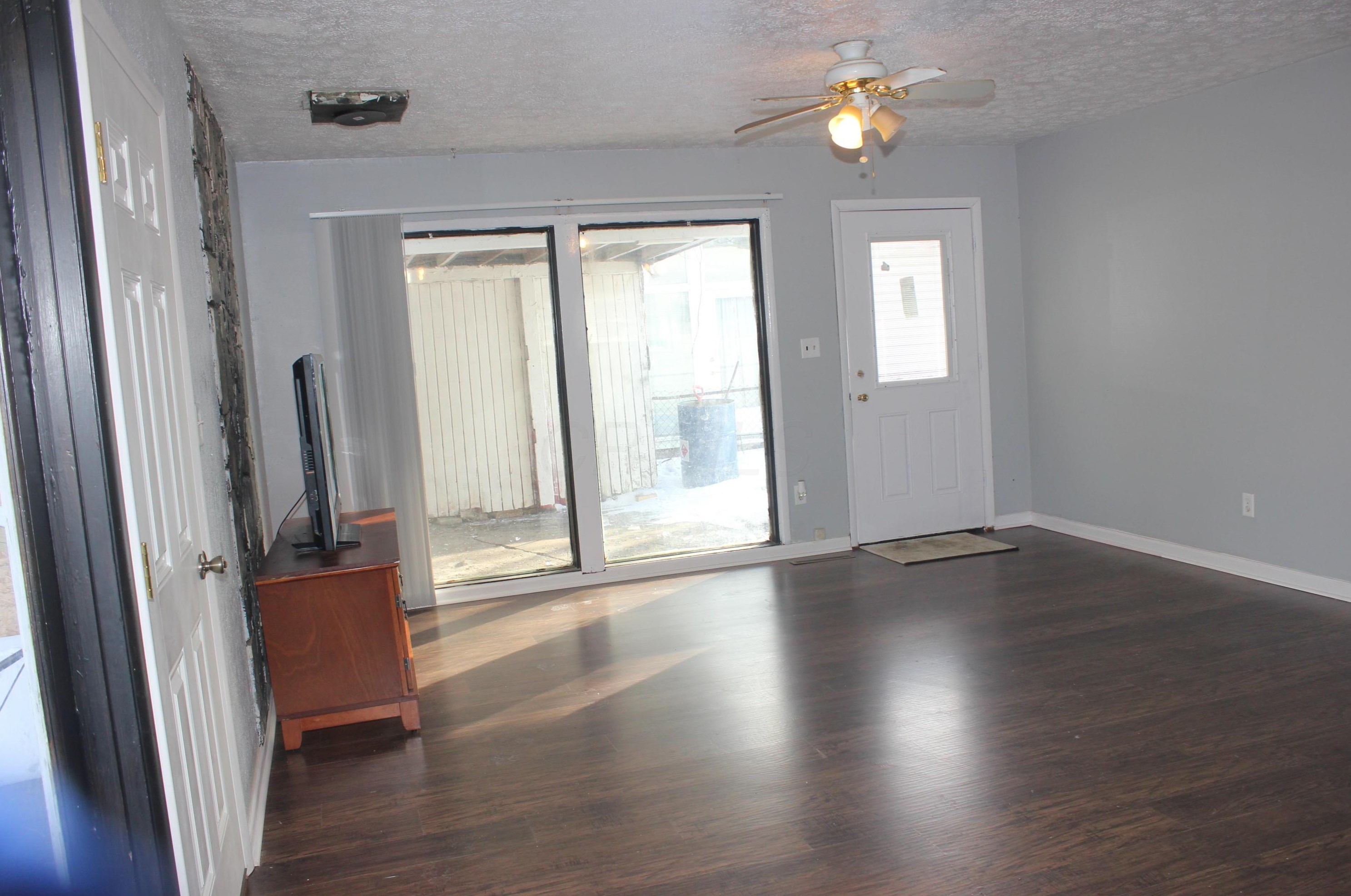 864 Mark Pl, Columbus OH 43204-1732 exterior