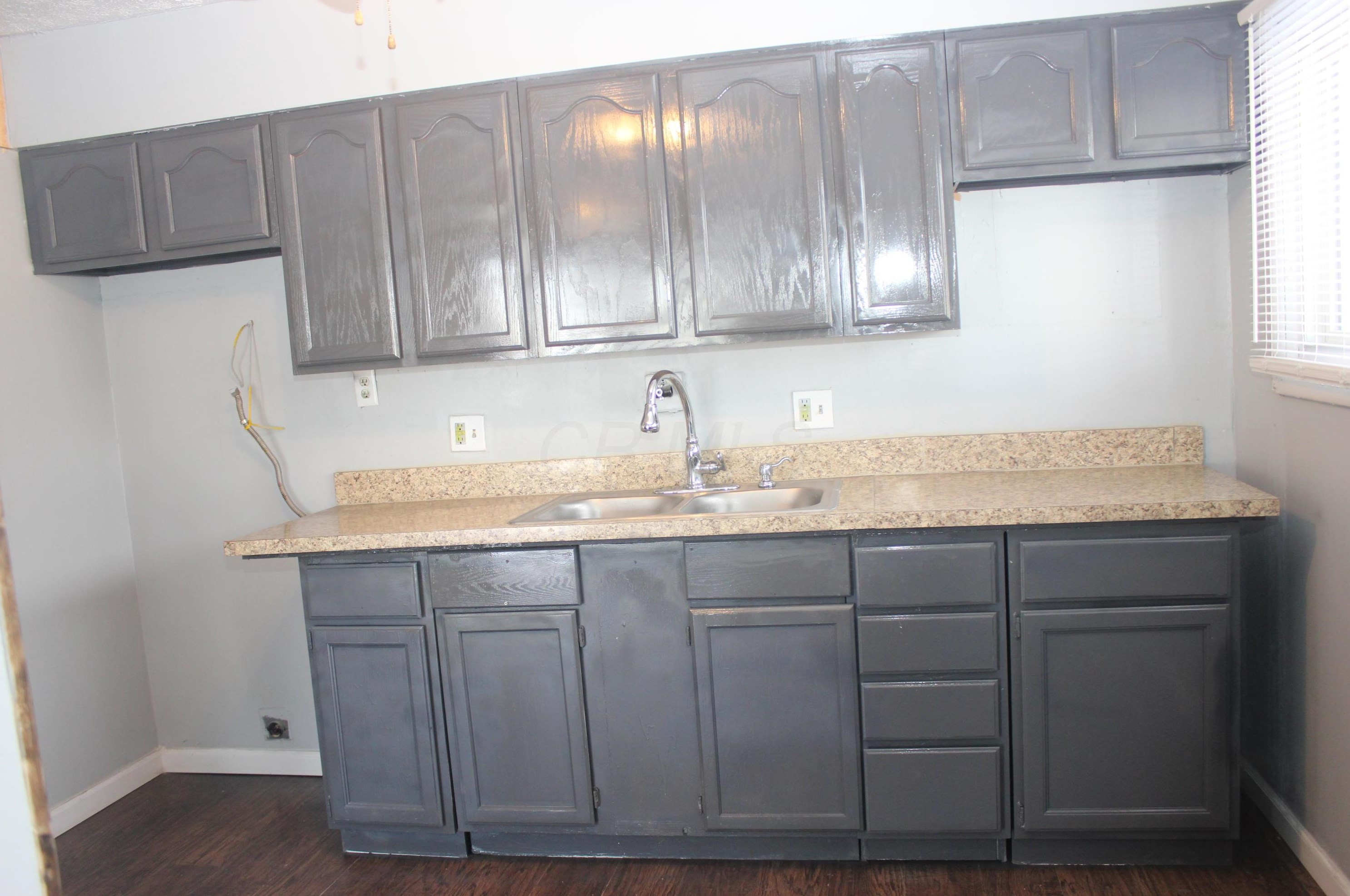 864 Mark Pl, Columbus OH 43204-1732 exterior