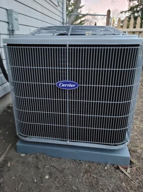 864 Mark Pl, Columbus OH 43204-1732 exterior