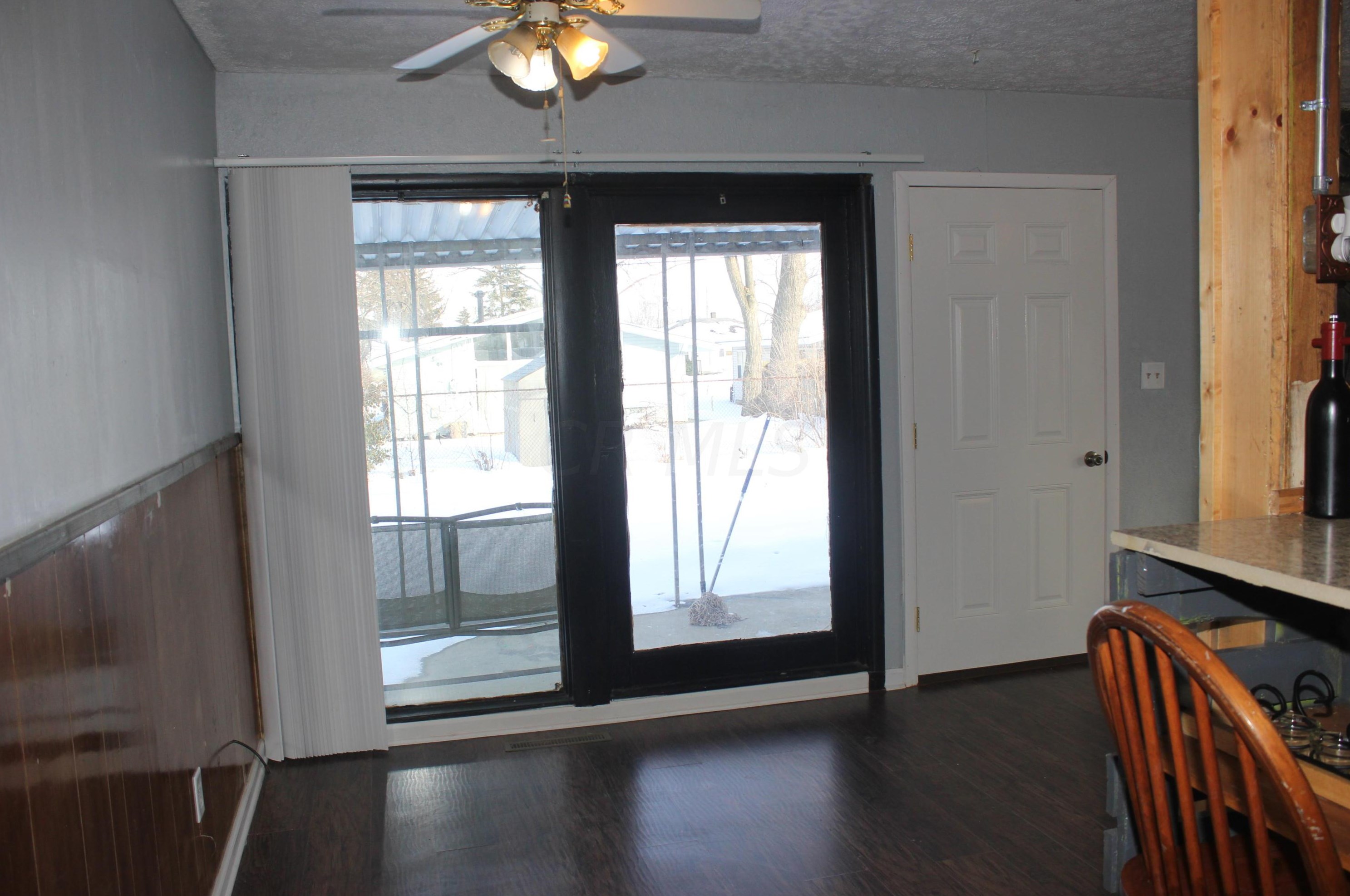 864 Mark Pl, Columbus OH 43204-1732 exterior