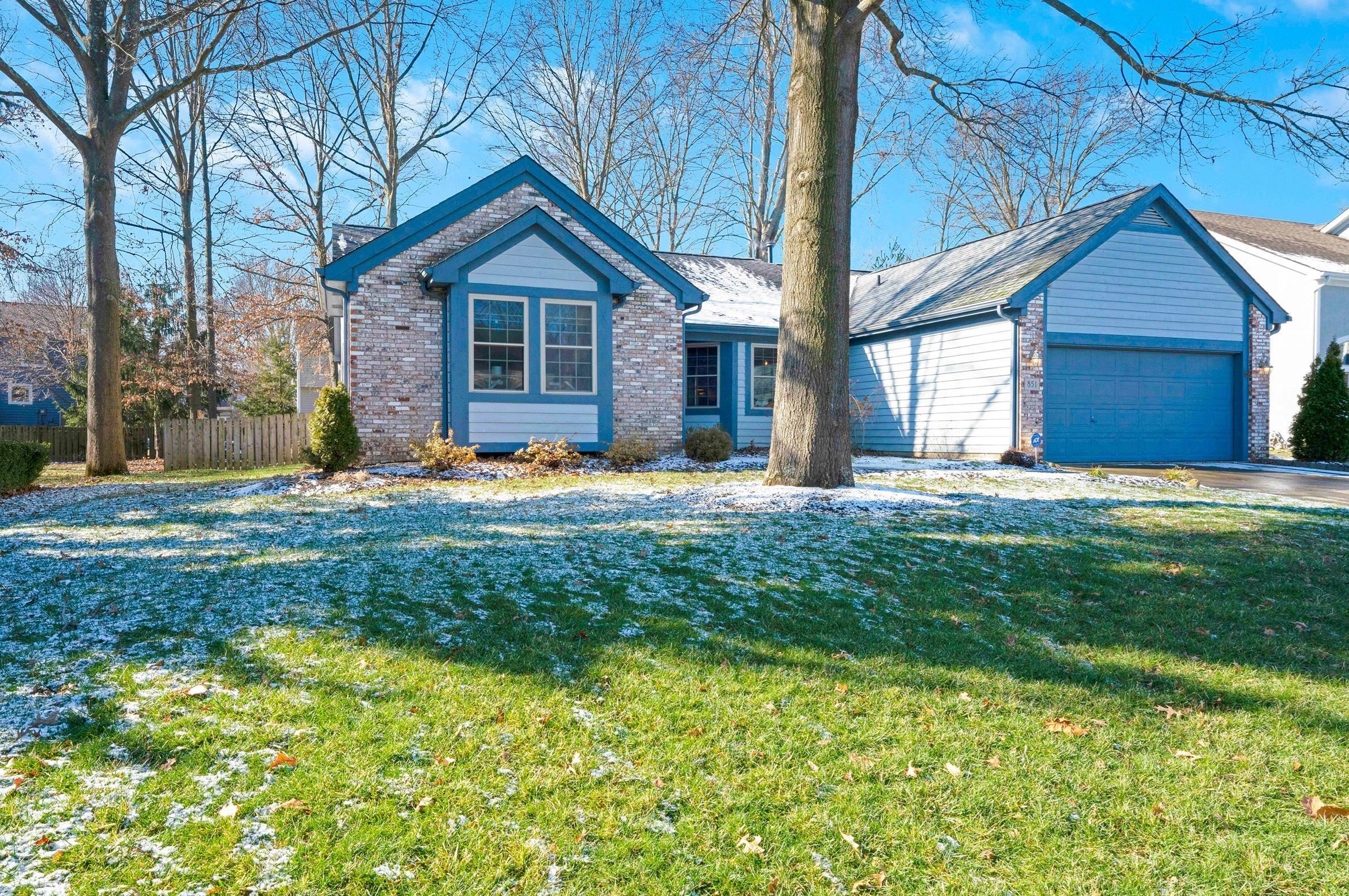 851 Ludwig Dr, Columbus, OH 43230-3881