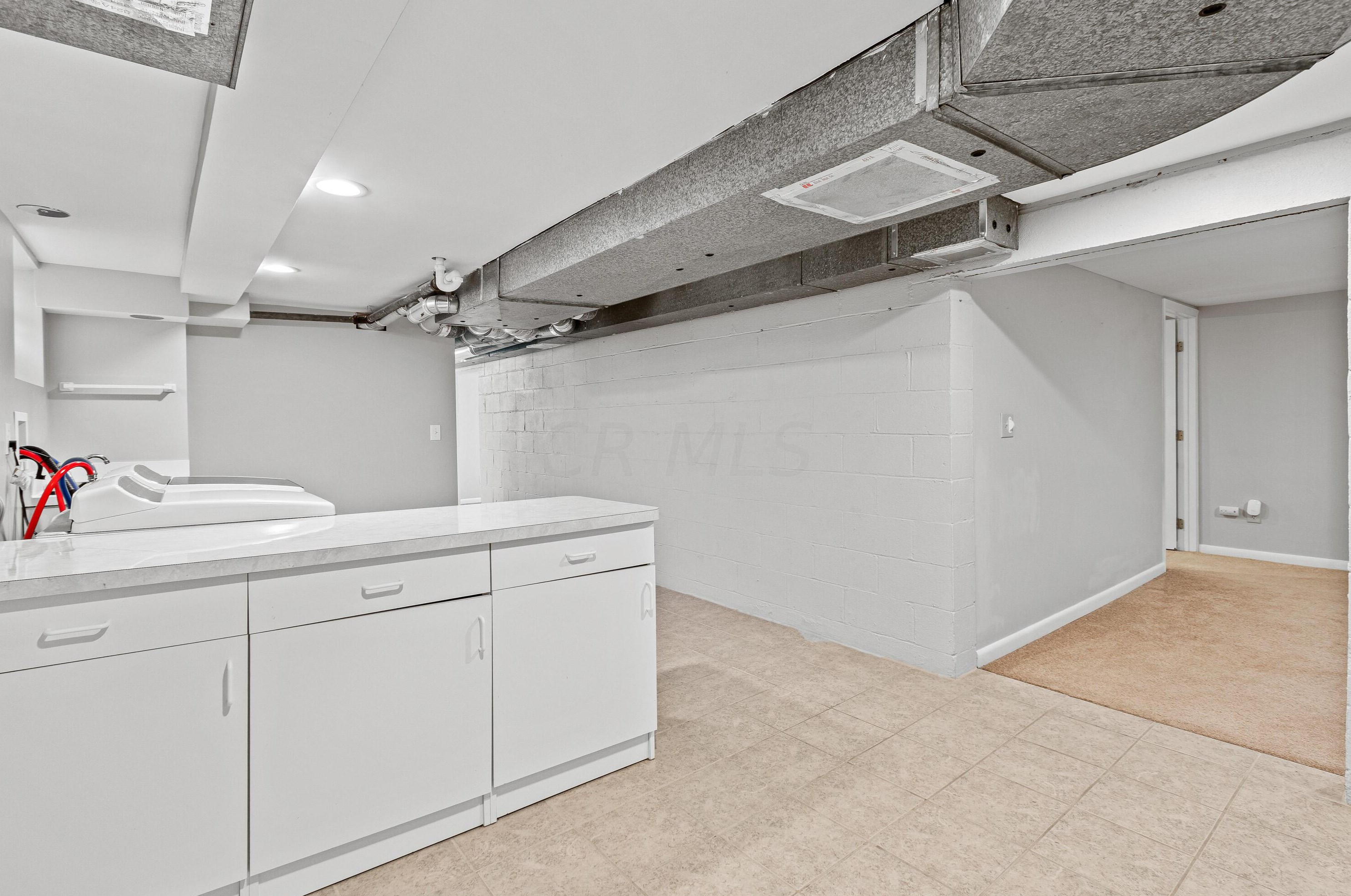 602 Cooke Rd, Columbus OH 43214-2822 exterior