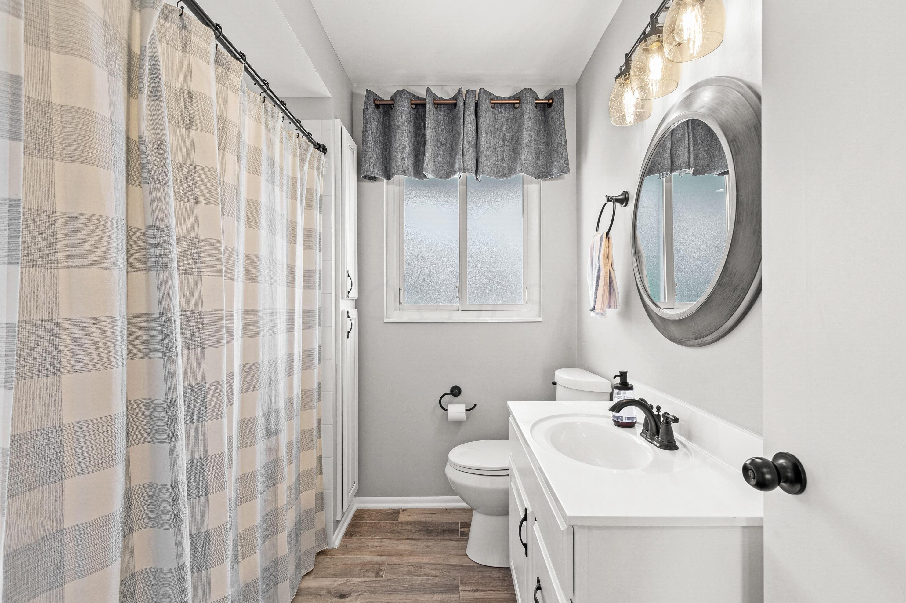 602 Cooke Rd, Columbus OH 43214-2822 exterior