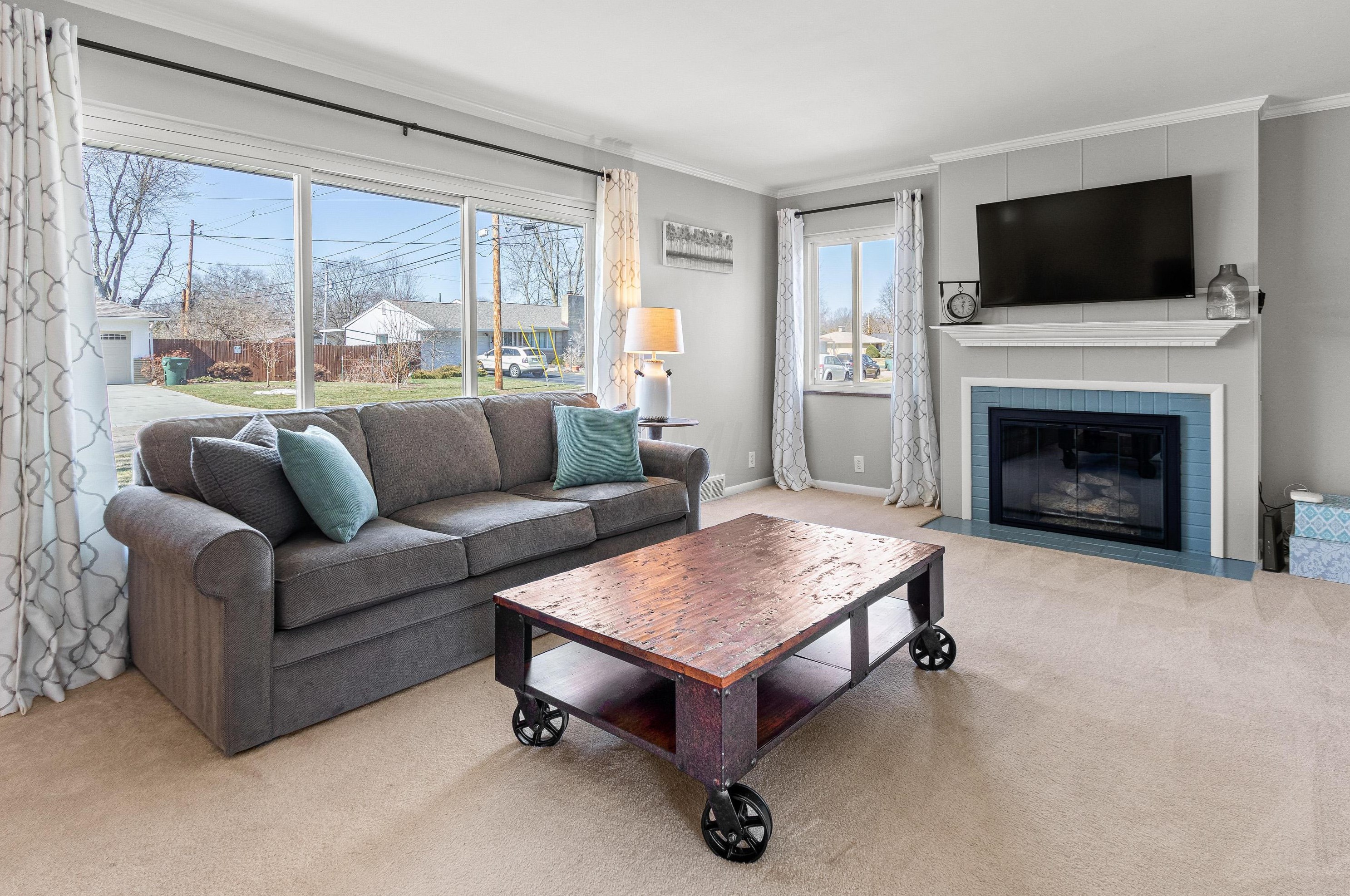 602 Cooke Rd, Columbus OH 43214-2822 exterior