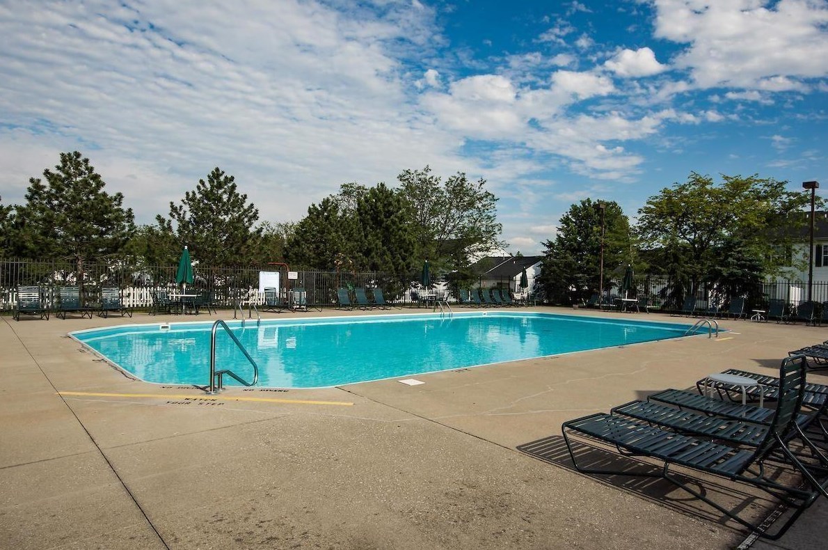 4630 Parrau Dr, Columbus OH 43228-8460 exterior