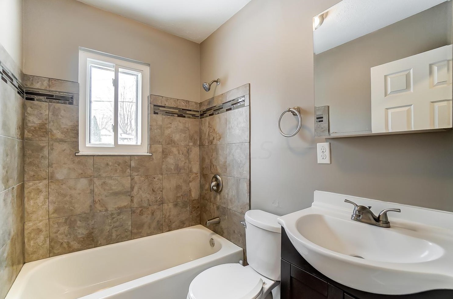 3416 Latonia Rd, Columbus OH 43232-6350 exterior