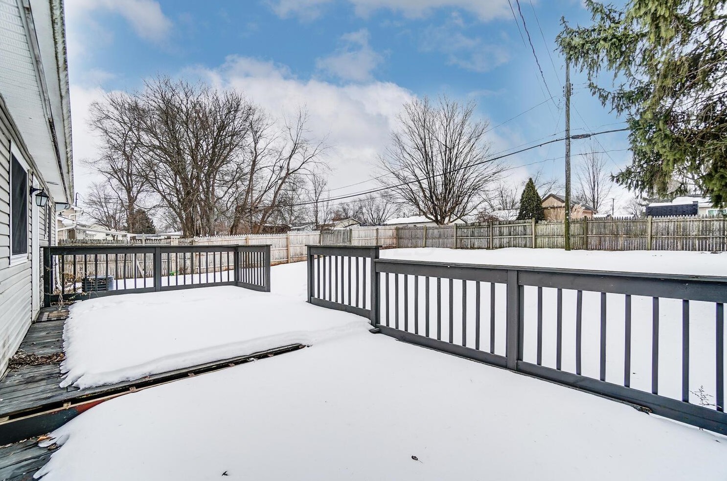 3416 Latonia Rd, Columbus OH 43232-6350 exterior