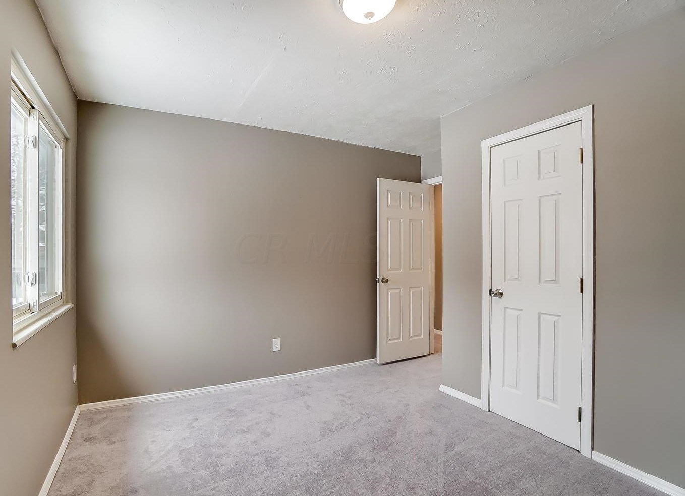 3416 Latonia Rd, Columbus OH 43232-6350 exterior