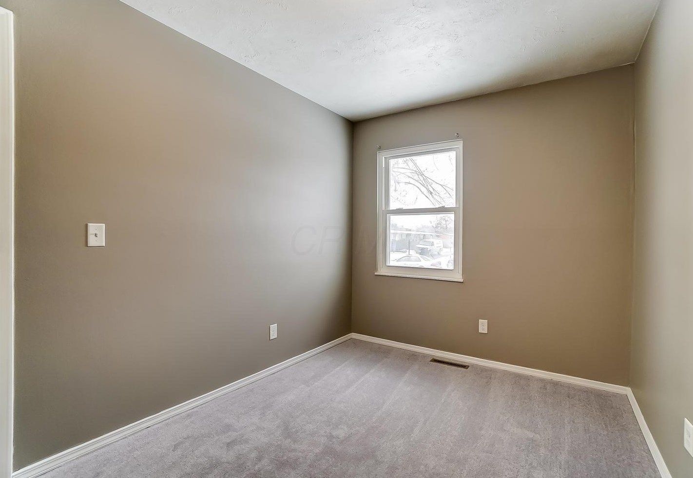 3416 Latonia Rd, Columbus OH 43232-6350 exterior