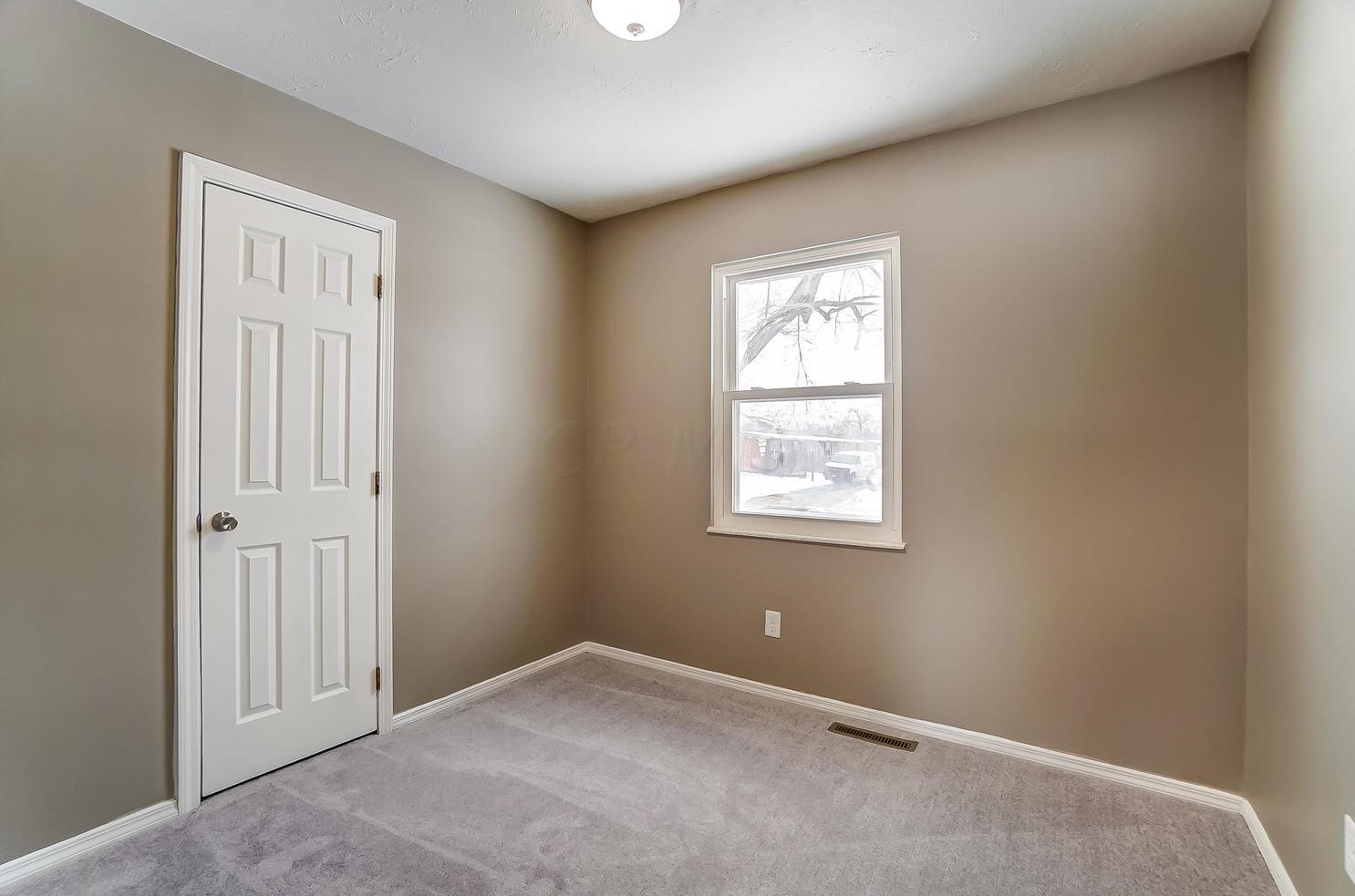 3416 Latonia Rd, Columbus OH 43232-6350 exterior