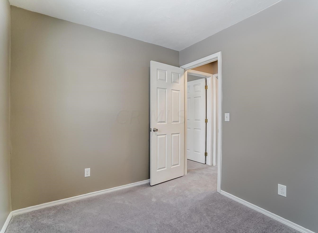 3416 Latonia Rd, Columbus OH 43232-6350 exterior