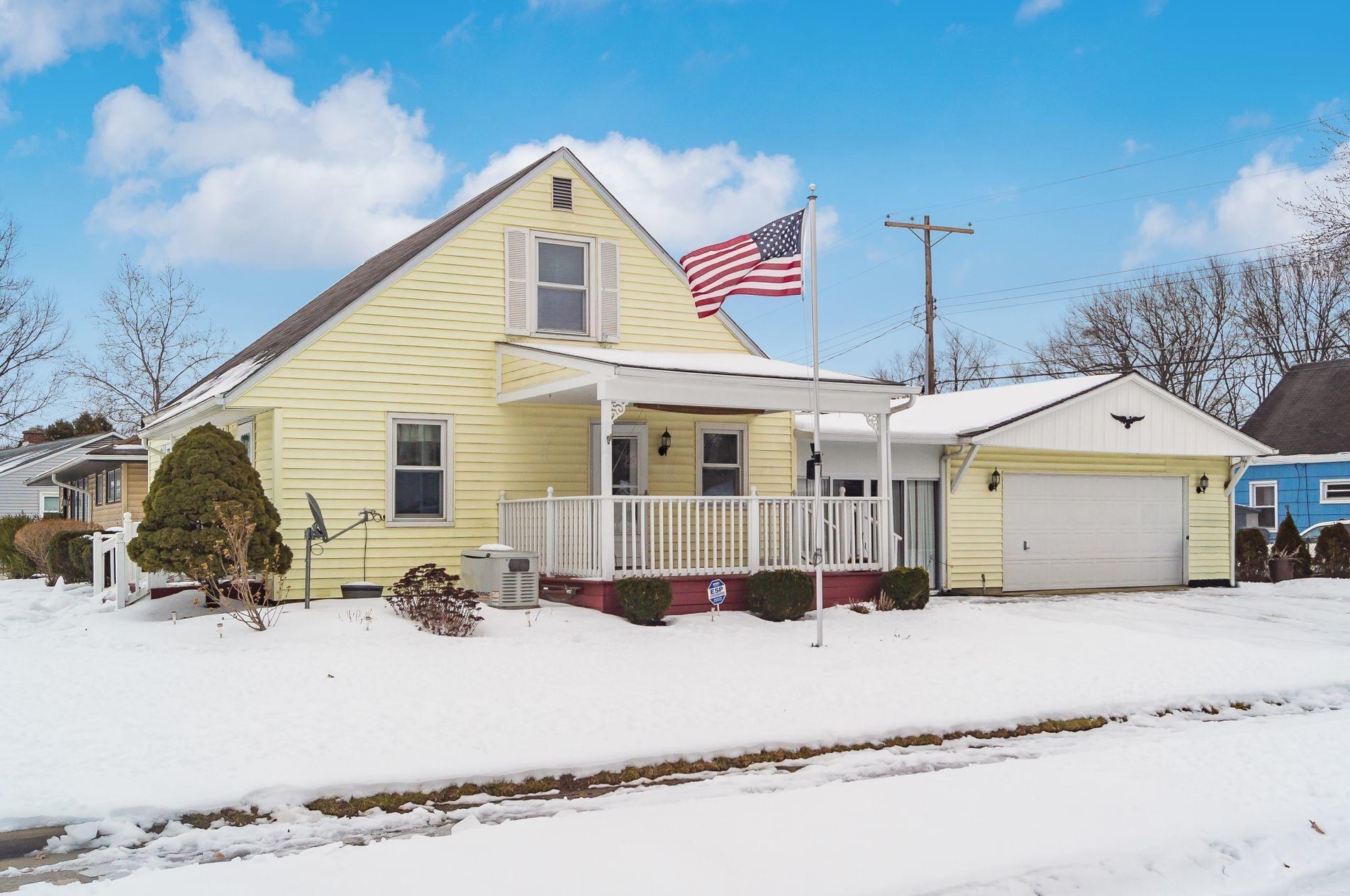 2279 Fenton St, Columbus, OH 43224-2317