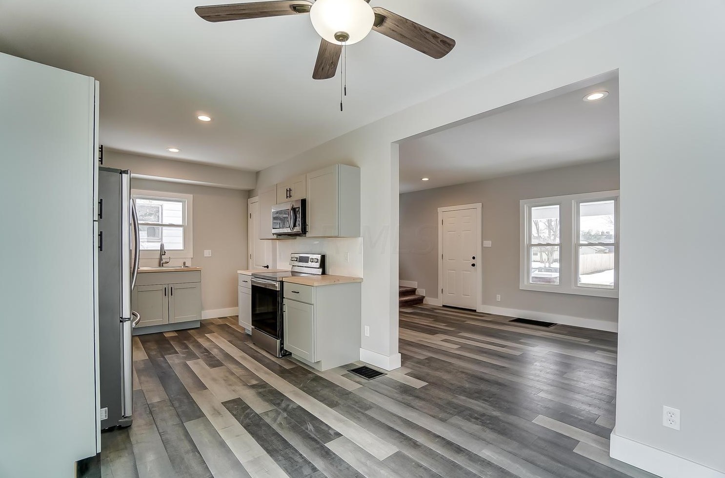 535 Catherine St, Columbus OH 43223-1966 exterior