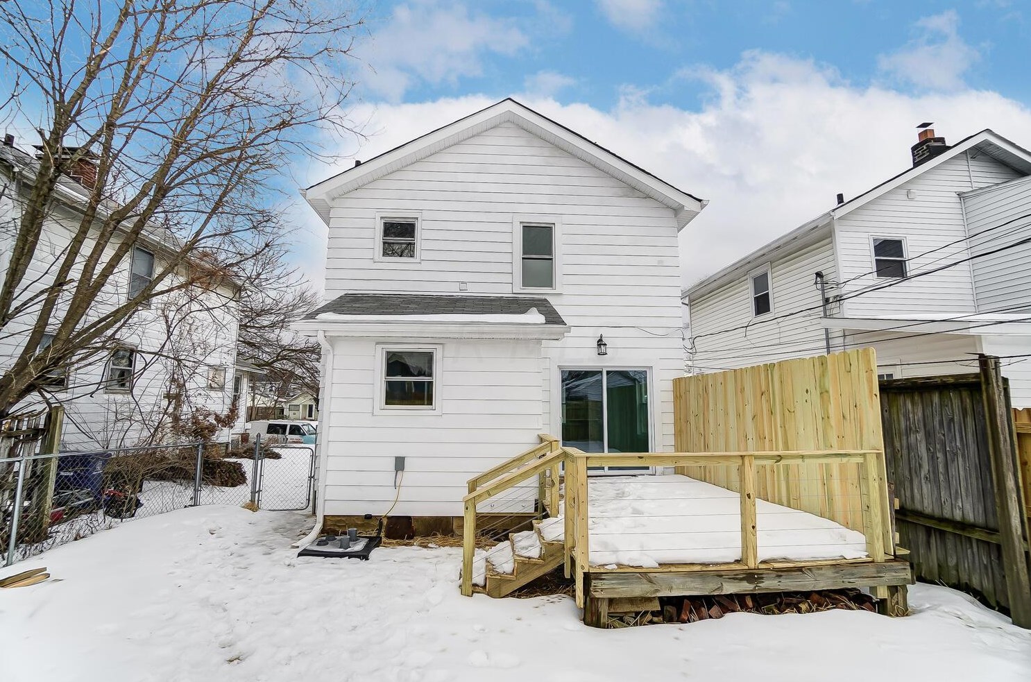 535 Catherine St, Columbus OH 43223-1966 exterior