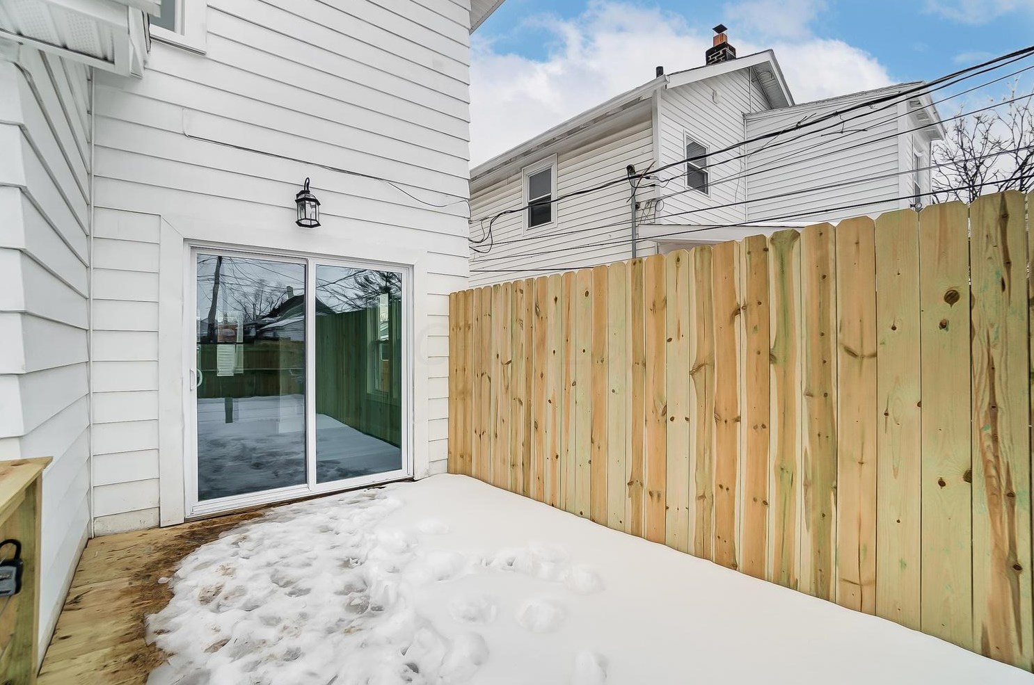 535 Catherine St, Columbus OH 43223-1966 exterior